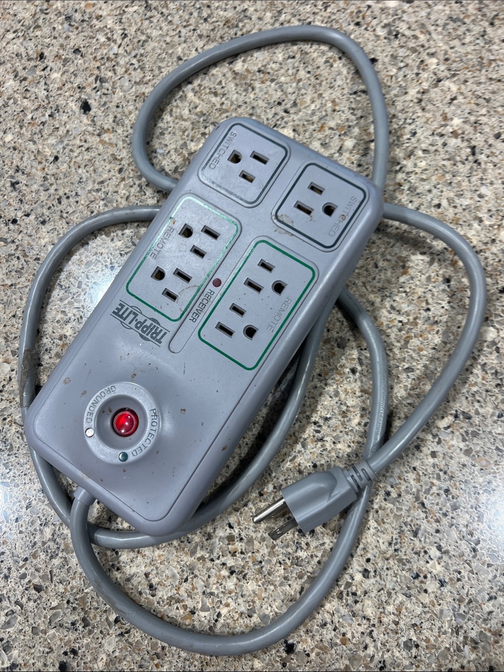 Gray 6-Outlet Surge Protector Power Strip with Reset Indicator z22